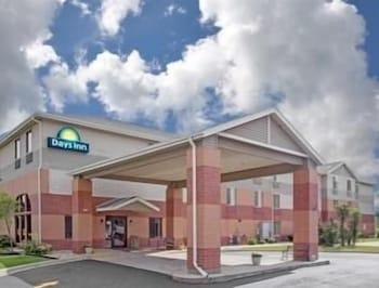 Days Inn By Wyndham Madison Ne/Windsor Exterior foto